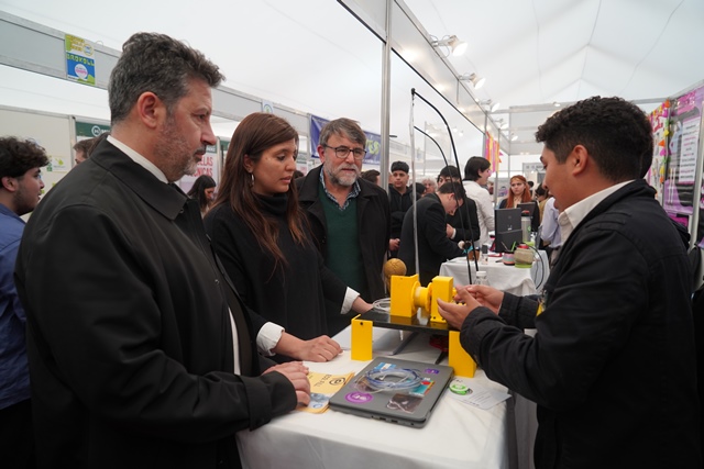 AMBIENTE Y DESARROLLO SUSTENTABLE EN LA EXPO “HECHO EN MERLO”