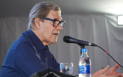 VÍCTOR HUGO MORALES Y LUCIANA PEKER EN LA FERIA DEL LIBRO