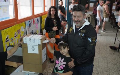 ELECCIONES 2023: GUSTAVO MENÉNDEZ EMITIÓ SU VOTO