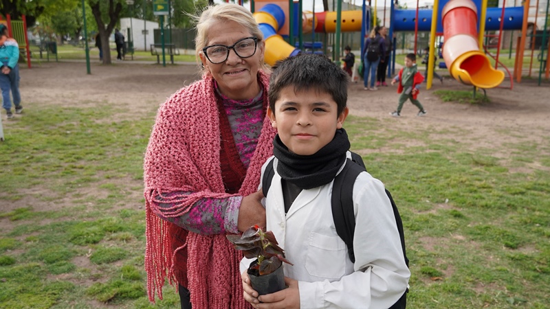 ENTREGA GRATUITA DE SEMILLAS Y PLANTINES