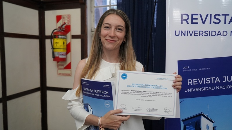 ENTREGA DE DIPLOMAS EN LA UNIVERSIDAD NACIONAL DEL OESTE