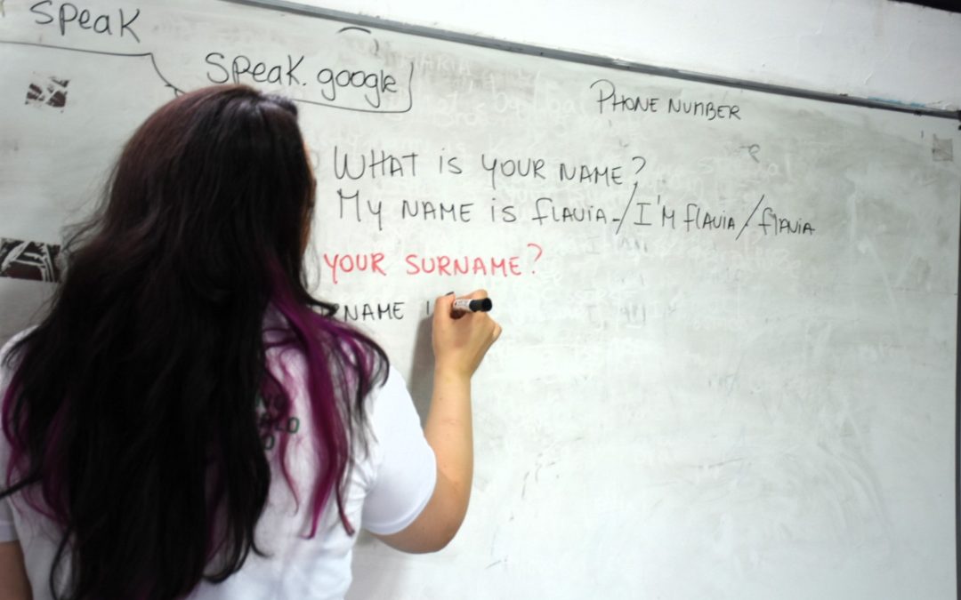 CURSO GRATUITO DE INGLÉS PARA JÓVENES