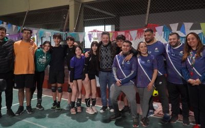 ENTREGA DE KITS DEPORTIVOS EN EL CEF N°196 DE MERLO