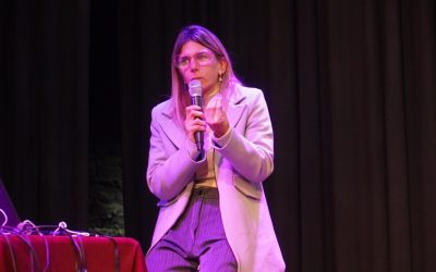 CAPACITACIÓN SOBRE EL GROOMING EN EL TEATRO MUNICIPAL