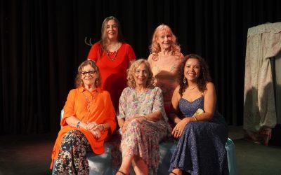 MERLENSES DISFRUTAN DEL TEATRO DE VERANO