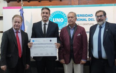ENTREGA DE DIPLOMAS EN LA UNIVERSIDAD NACIONAL DEL OESTE