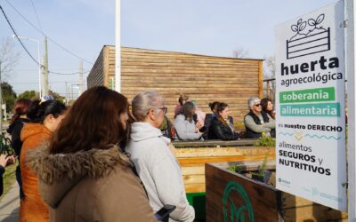 CAPACITACIÓN Y ENTREGA DE SEMILLAS GRATUITOS PARA LOS VECINOS