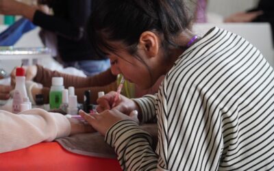 SERVICIOS DE ESTÉTICA GRATUITOS PARA LOS VECINOS