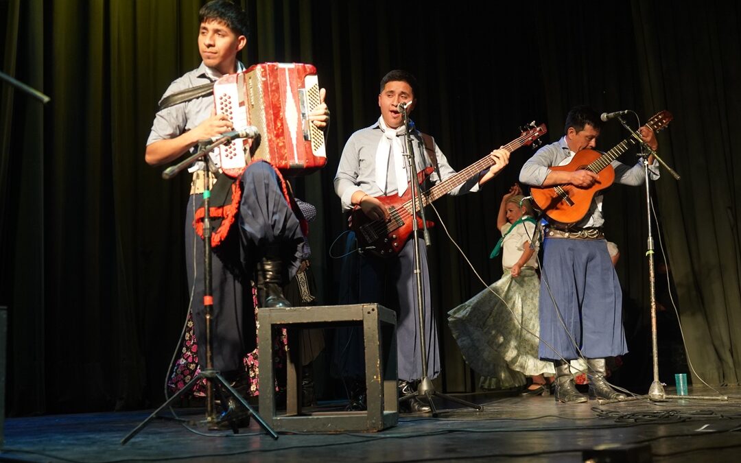 NOCHE DE GALA EN EL TEATRO MUNICIPAL DE MERLO