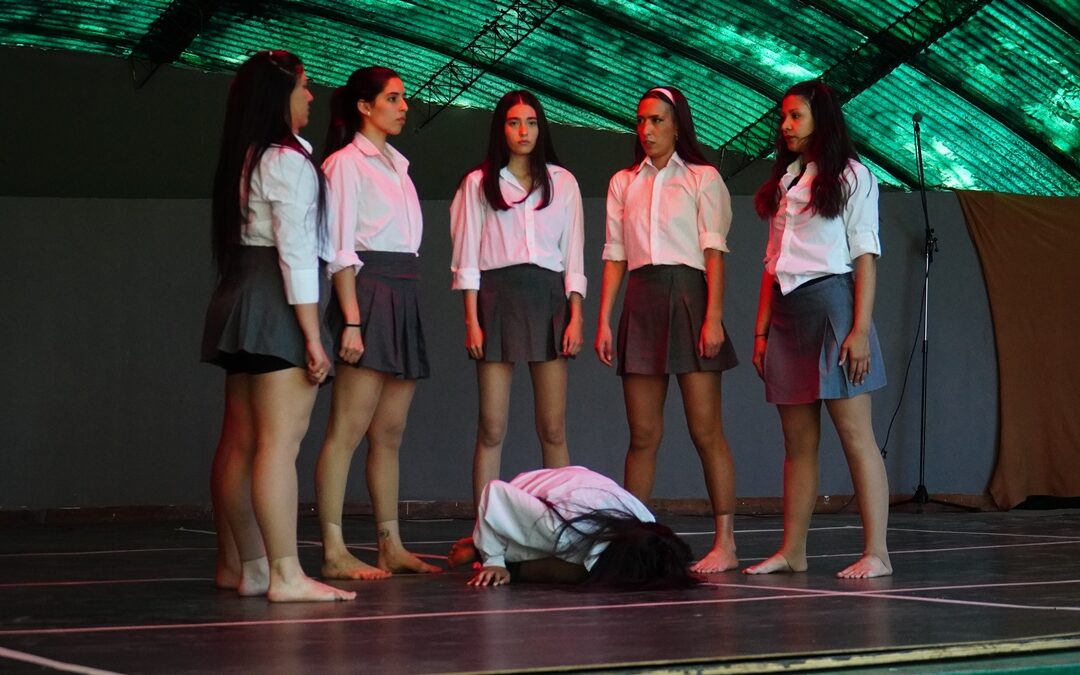 “TRANSEÚNTES”: TEATRO Y DANZA CONTRA EL BULLYNG