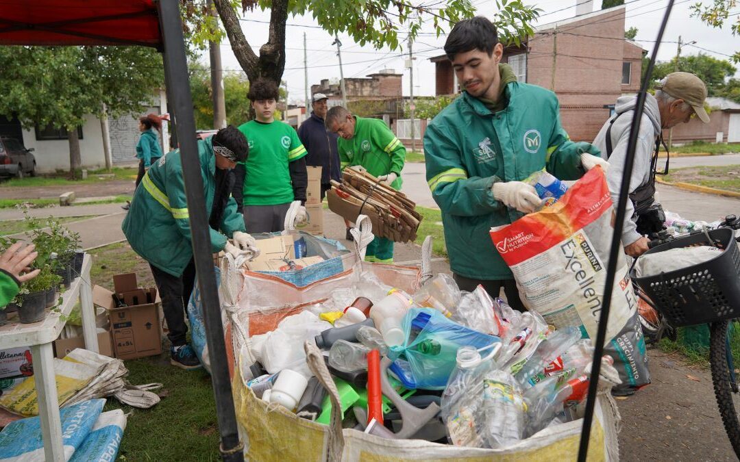 PROMOVEMOS EL CUIDADO DEL AMBIENTE