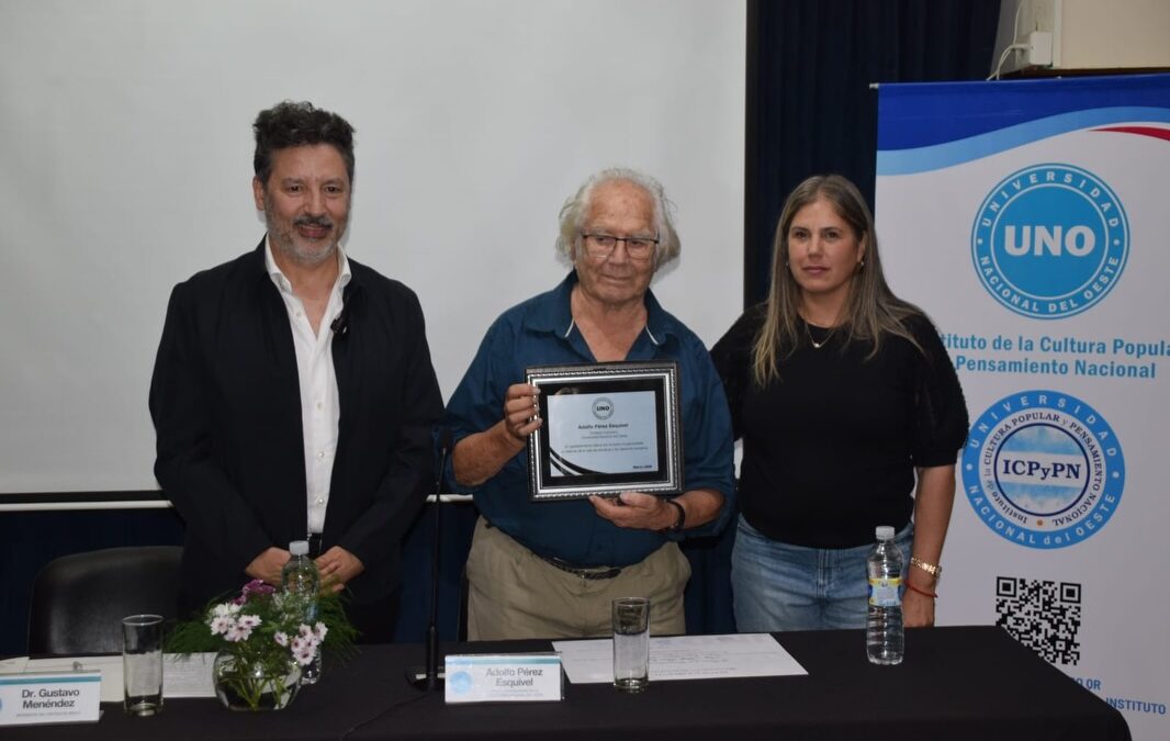 RECONOCIMIENTO A ADOLFO PÉREZ ESQUIVEL EN LA UNO
