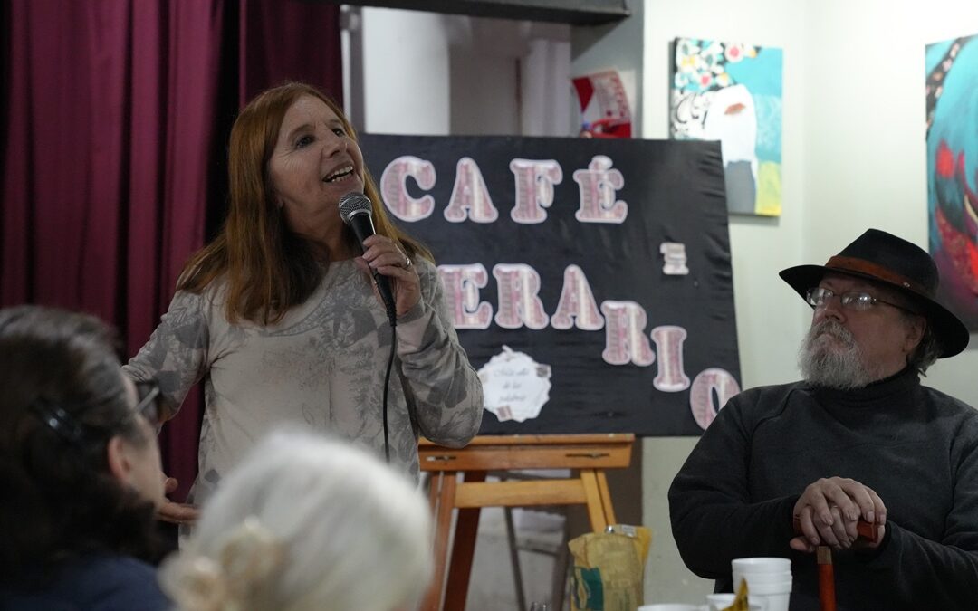 CAFÉ LITERARIO PARA LOS VECINOS DE MERLO