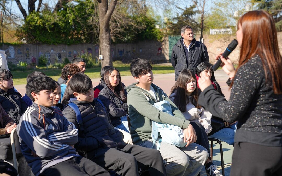 LAS ESCUELAS DE MERLO DEBATIERON SOBRE VIOLENCIA